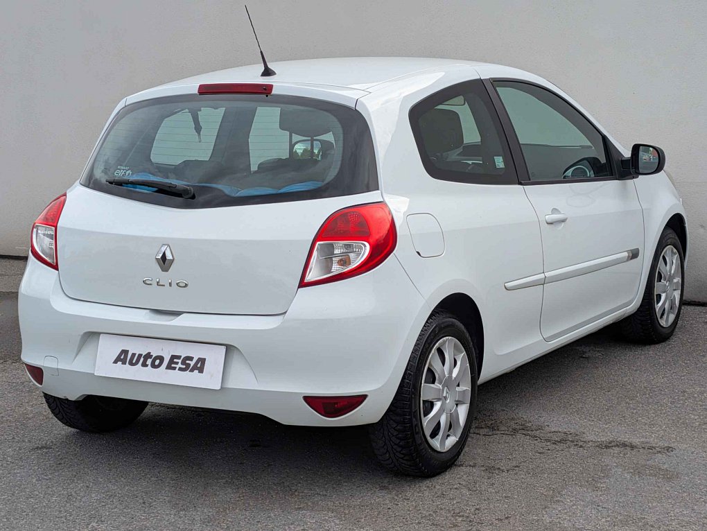 Renault Clio 1.2i 