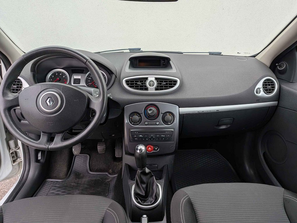 Renault Clio 1.2i 
