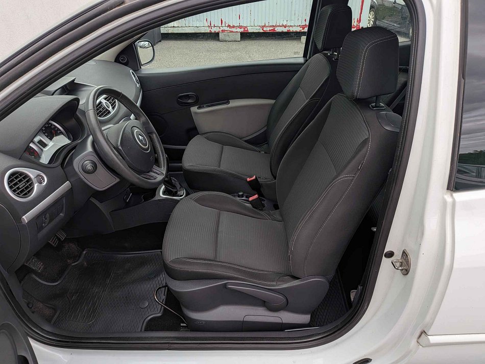 Renault Clio 1.2i 
