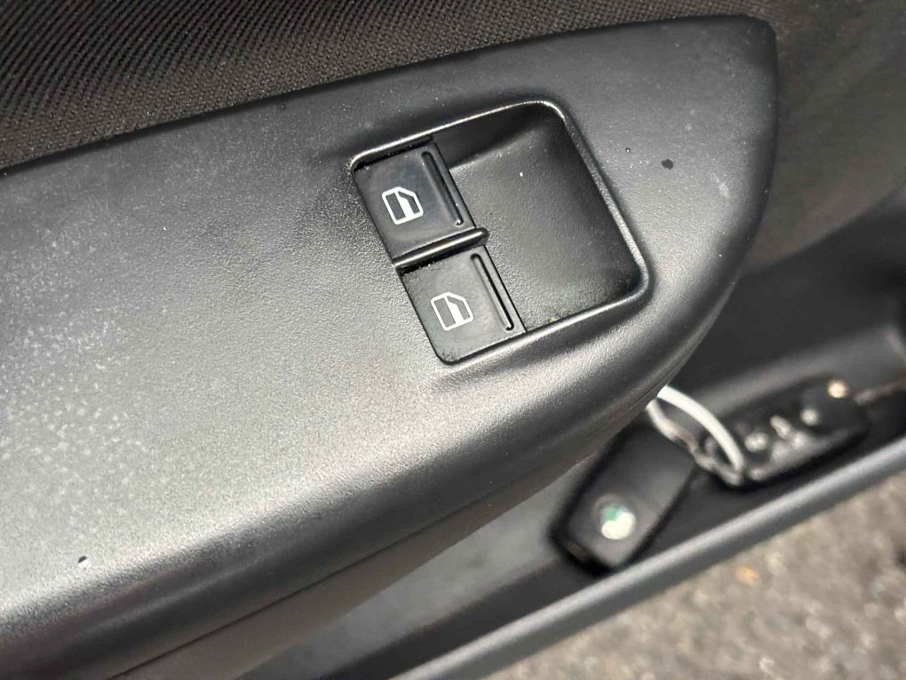 Škoda Octavia II 1.6 TDi Ambiente