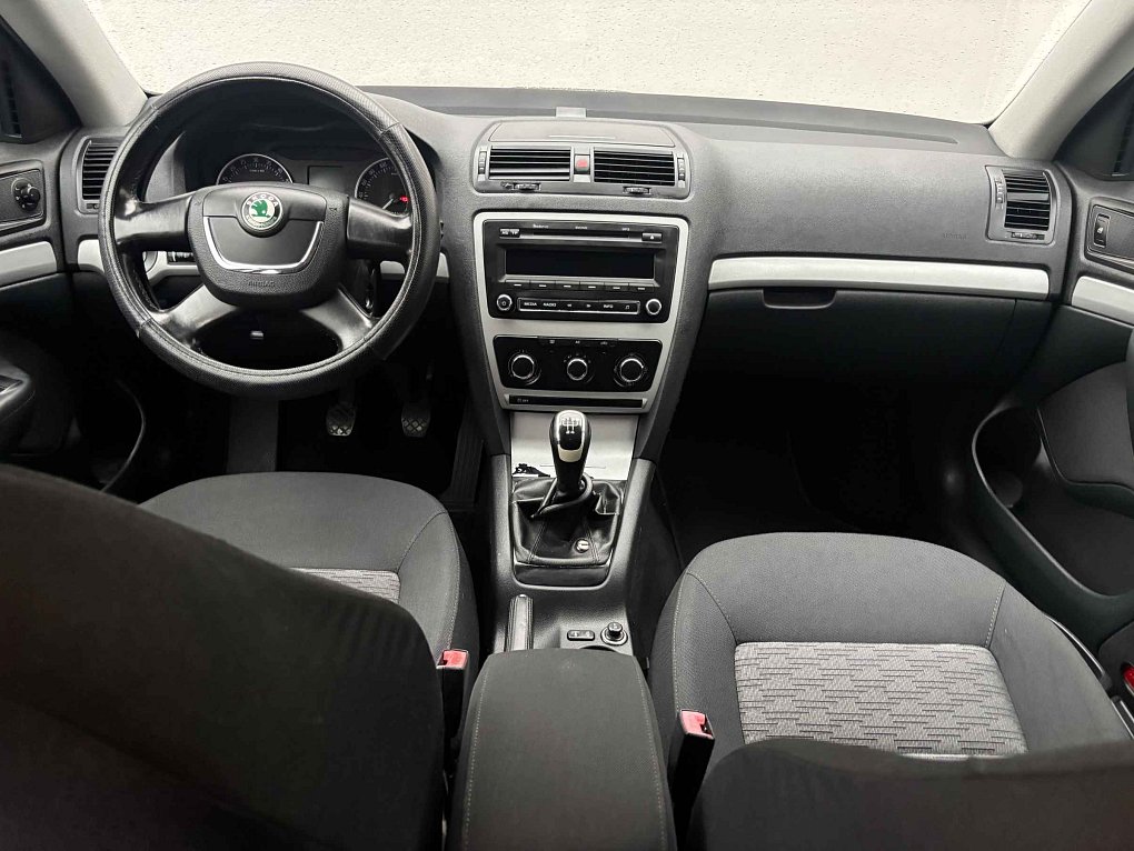 Škoda Octavia II 1.6 TDi Ambiente