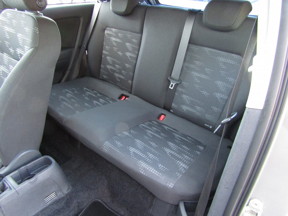 Opel Corsa 1.2 i 