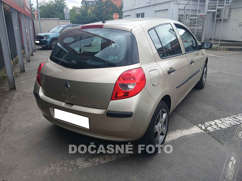 Renault Clio 1.2i 
