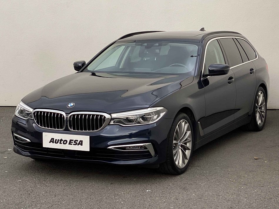 BMW Řada 5 2.0 LuxuryLine 530i xDrive