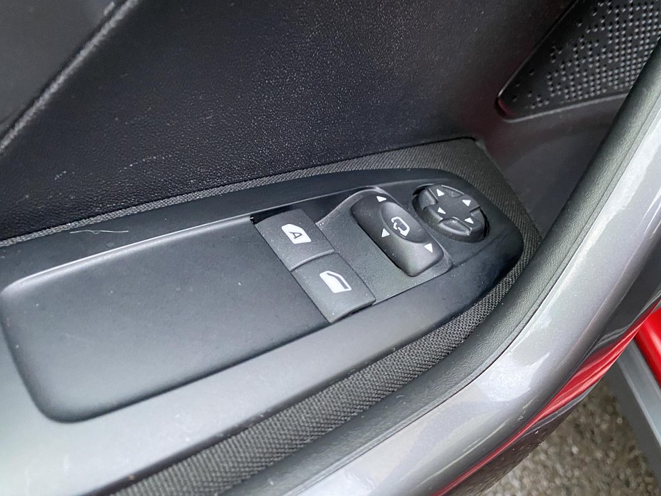 Peugeot 2008 1.2 PT Active