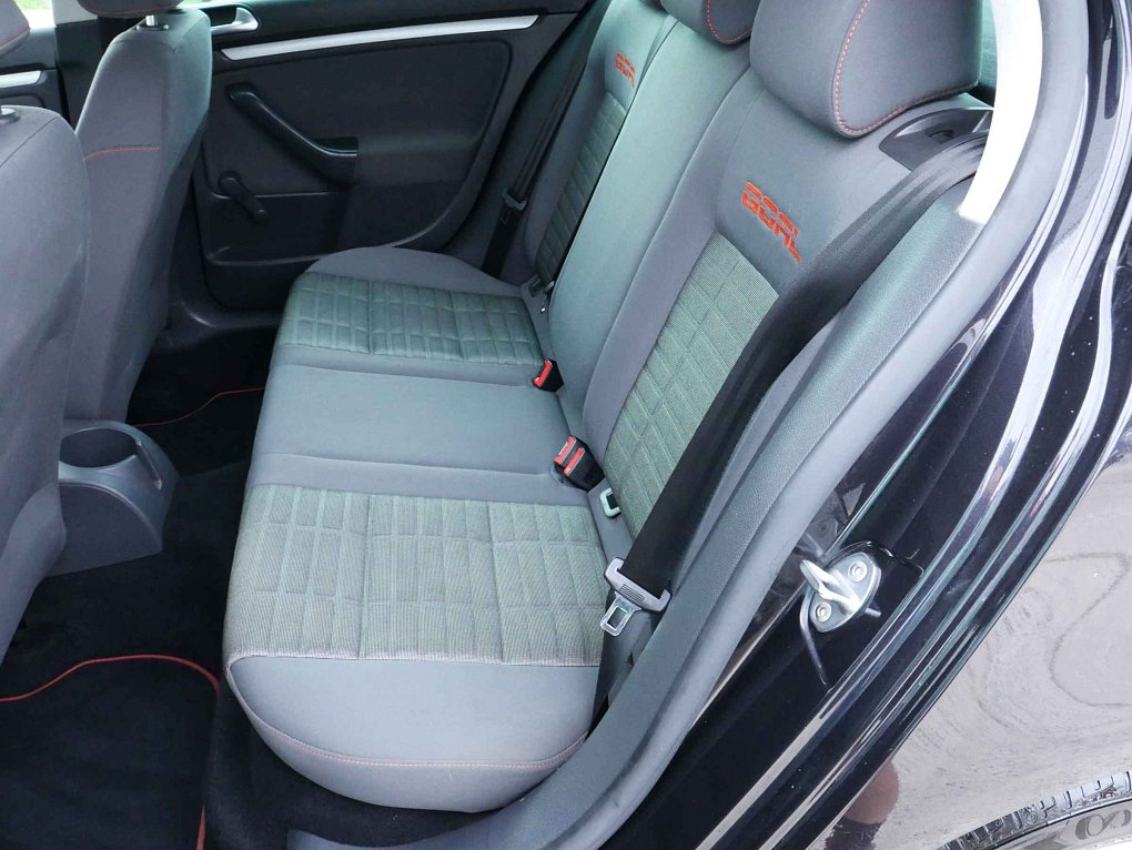 Volkswagen Golf 1.6 MPi Goal