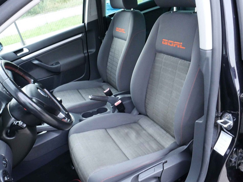 Volkswagen Golf 1.6 MPi Goal