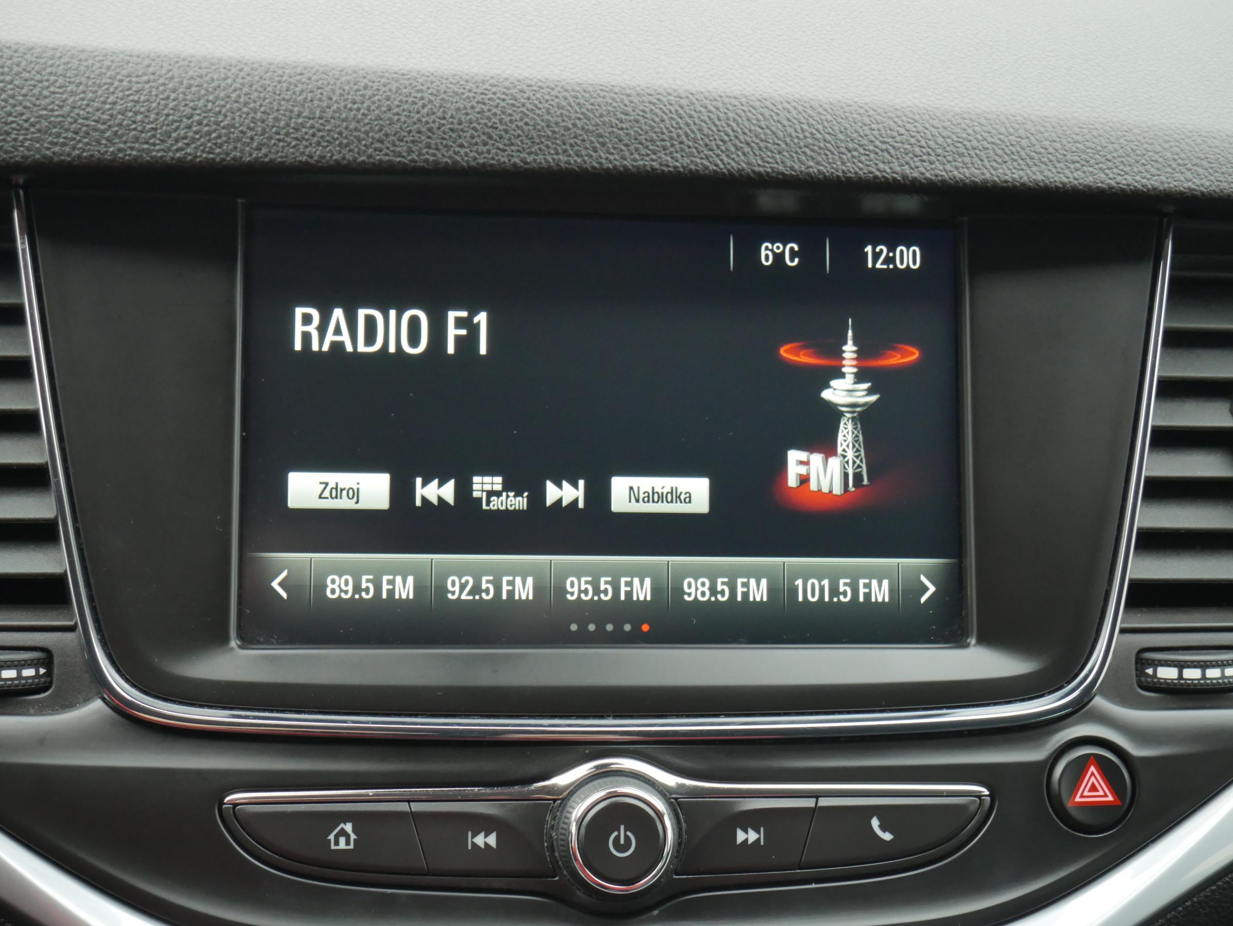 Opel Astra, 2018 - pohled č. 12