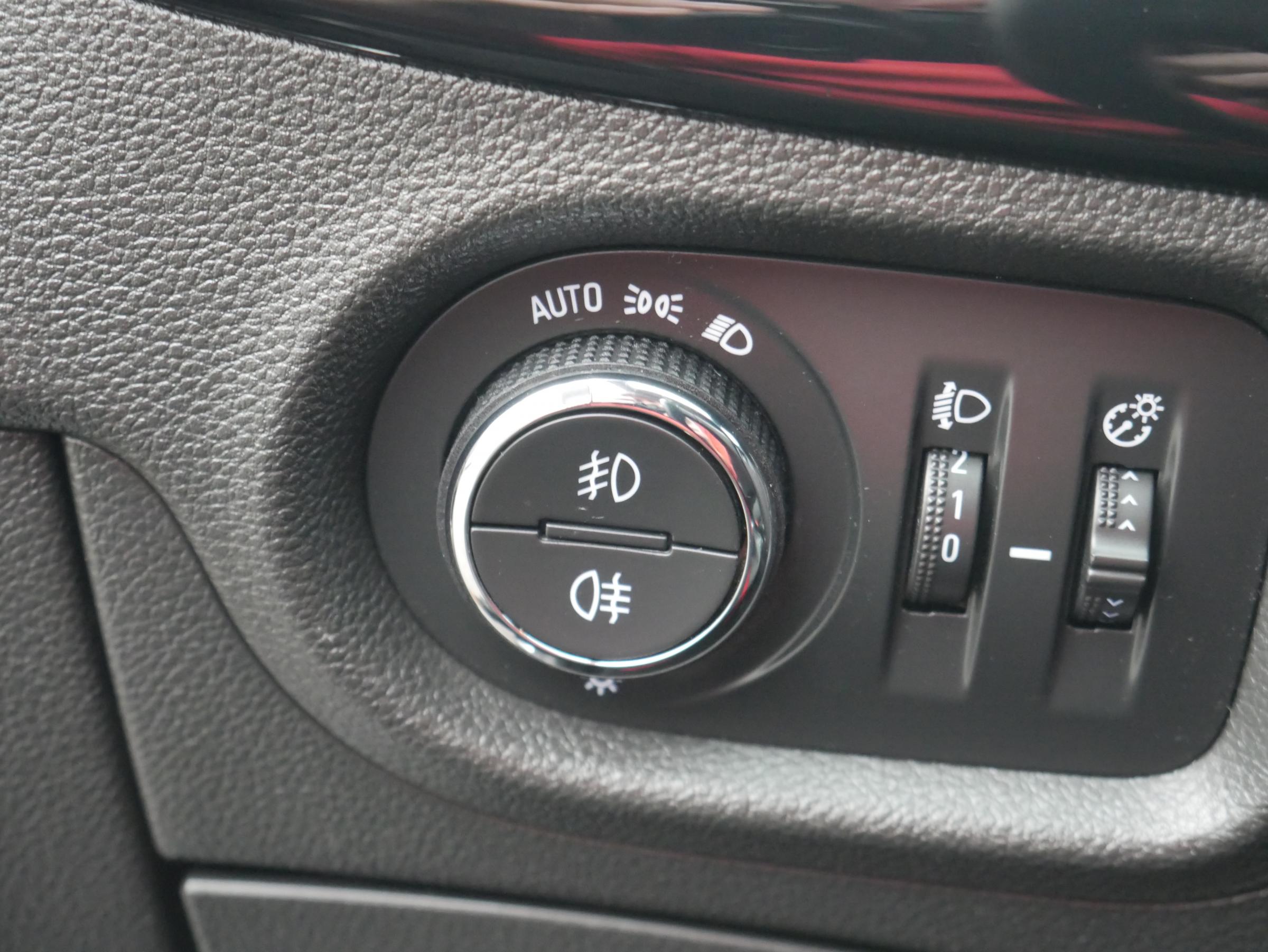 Opel Astra, 2018 - pohled č. 17