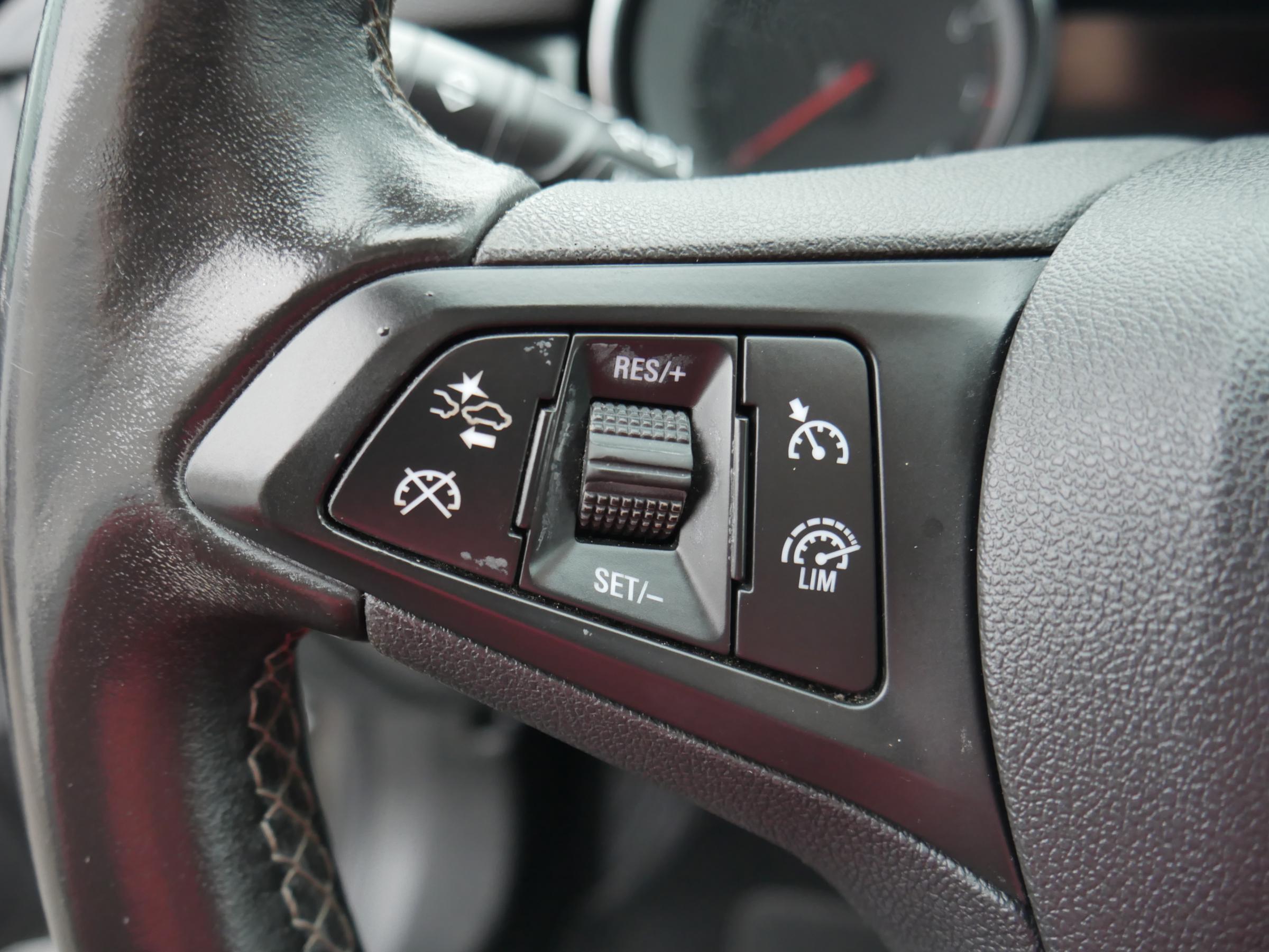 Opel Astra, 2018 - pohled č. 18