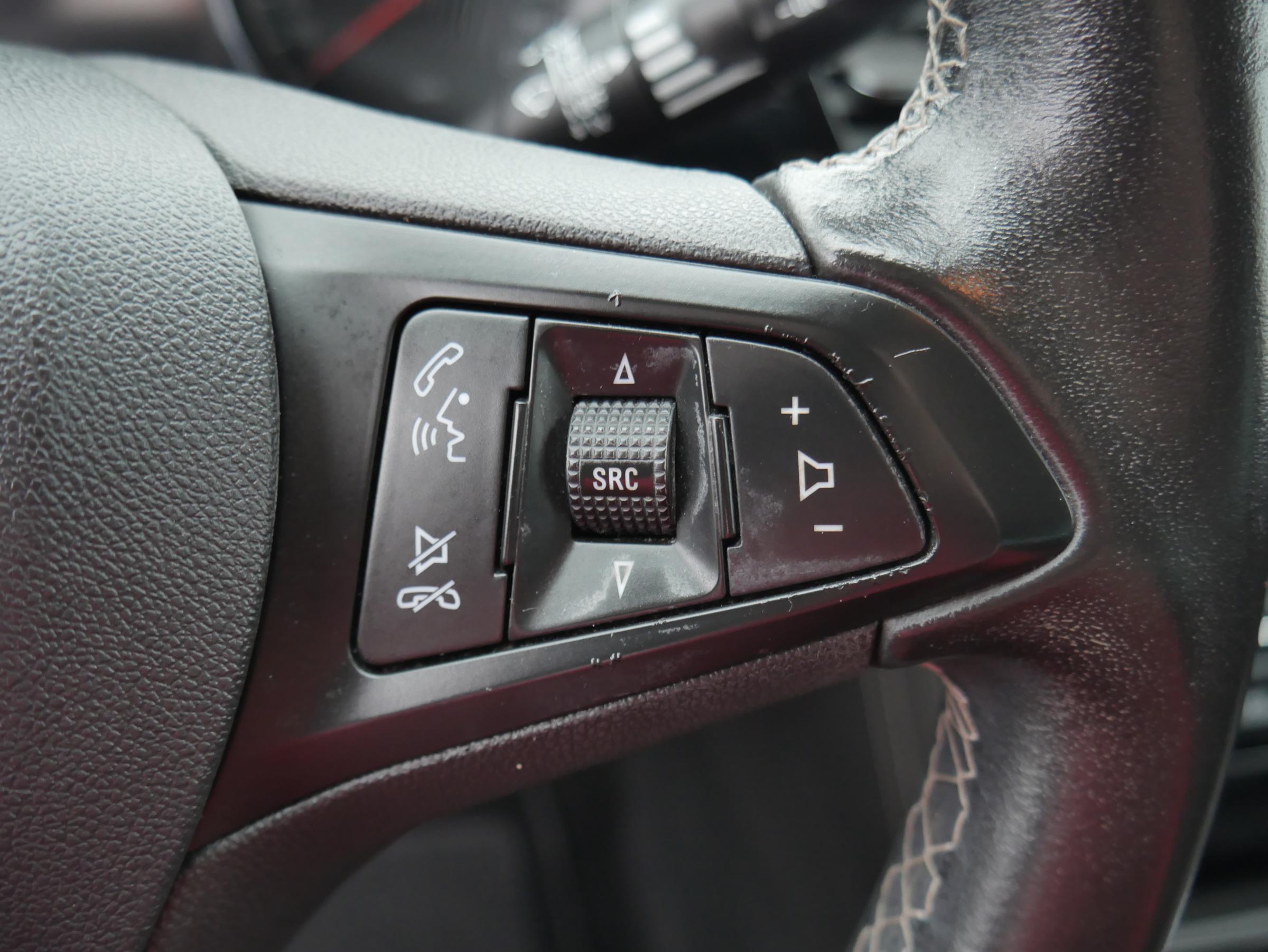 Opel Astra, 2018 - pohled č. 19