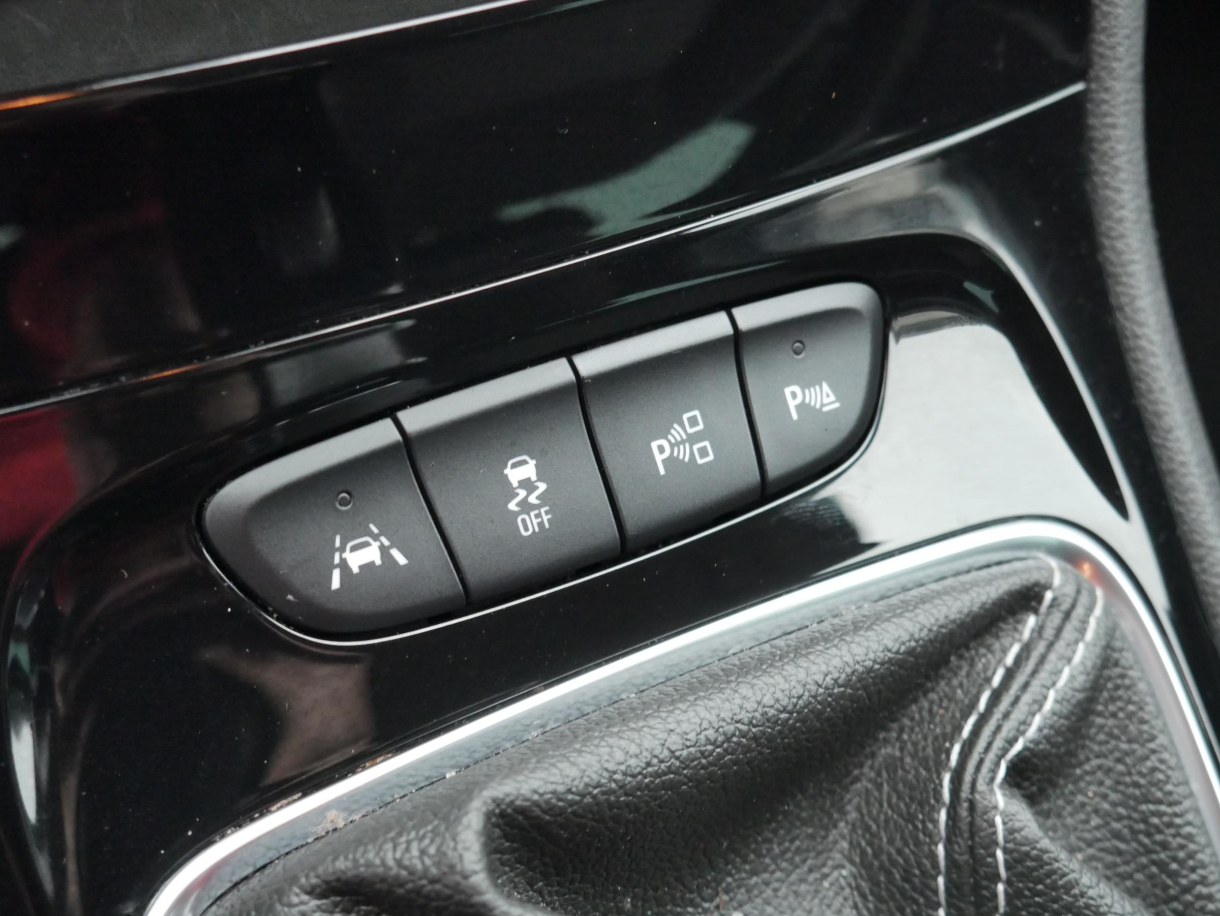 Opel Astra, 2018 - pohled č. 21