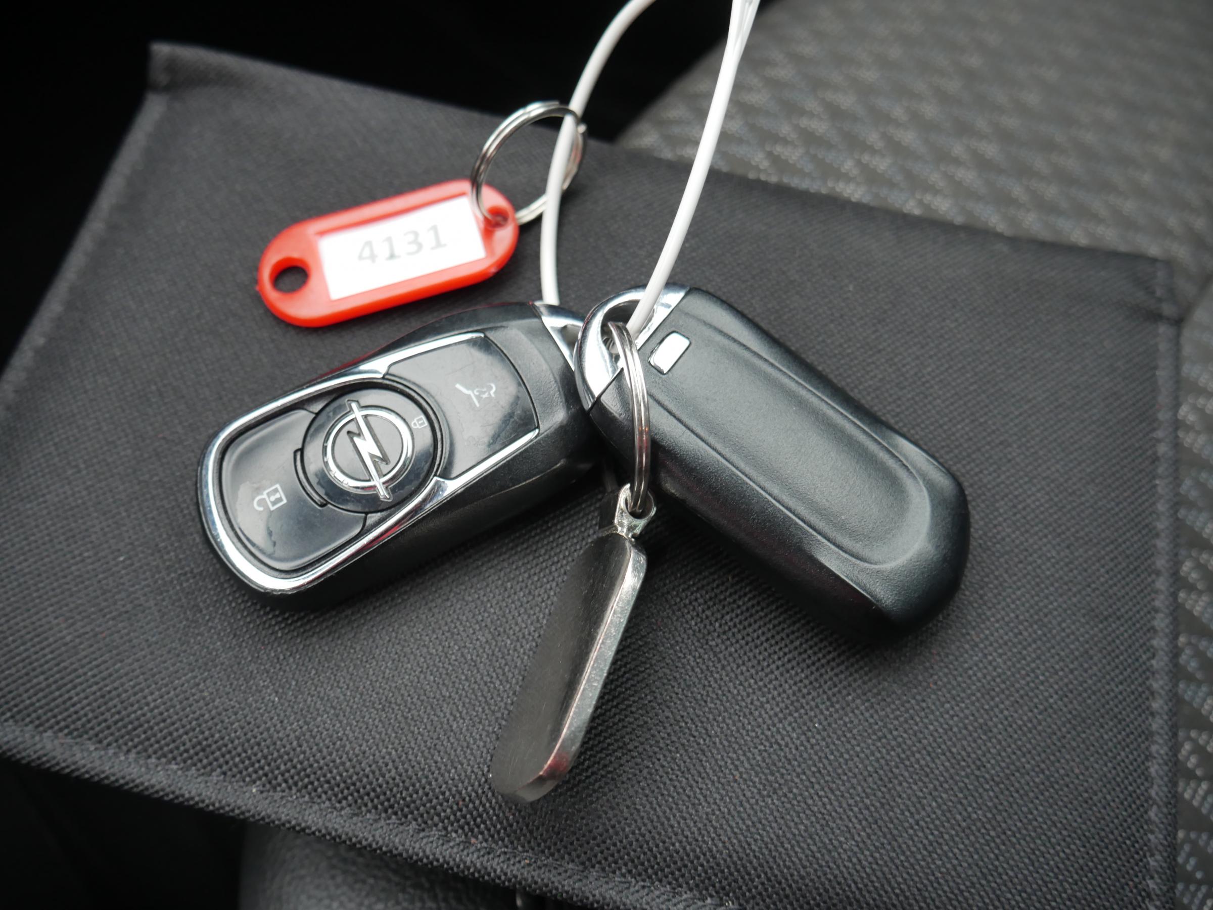 Opel Astra, 2018 - pohled č. 24