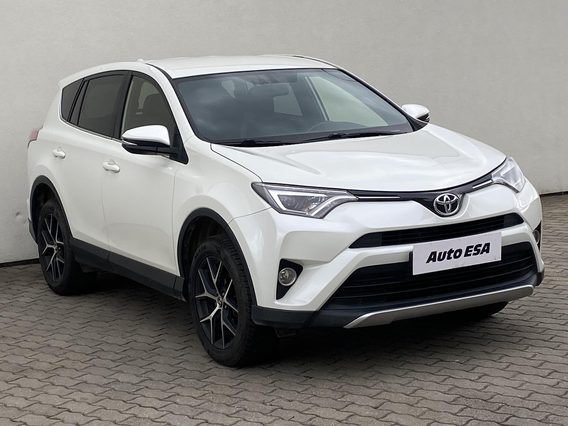 Toyota RAV4, 2016 - celkový pohled
