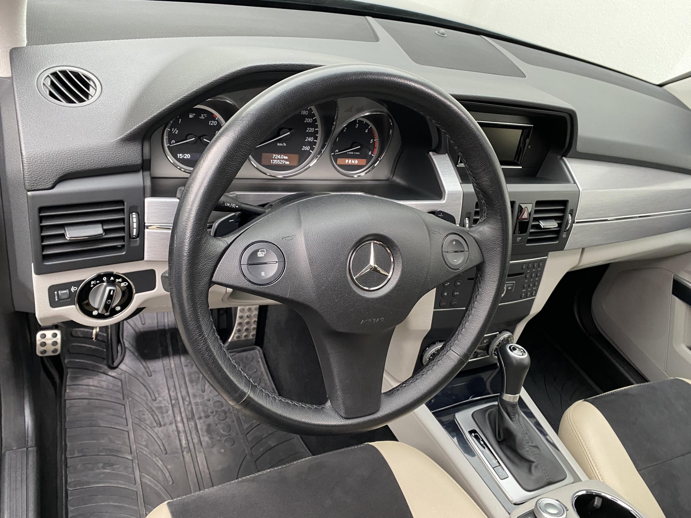 Mercedes-Benz GLK, 2008 - pohled č. 13