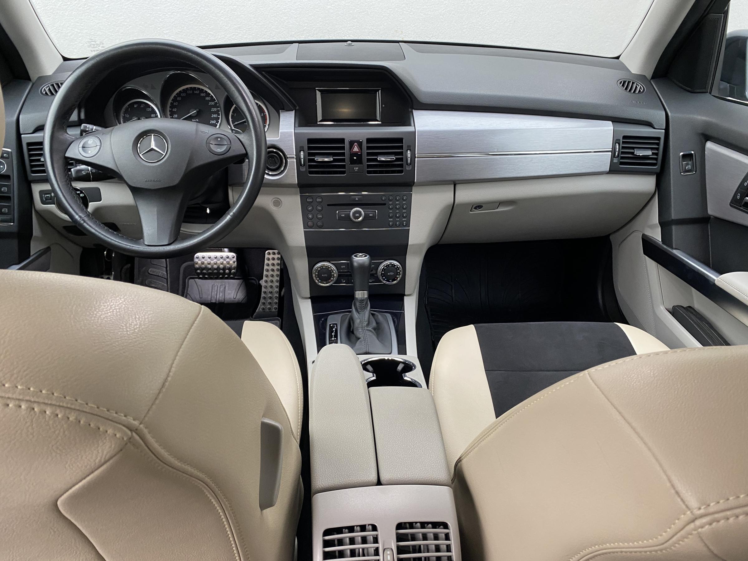 Mercedes-Benz GLK, 2008 - pohled č. 8