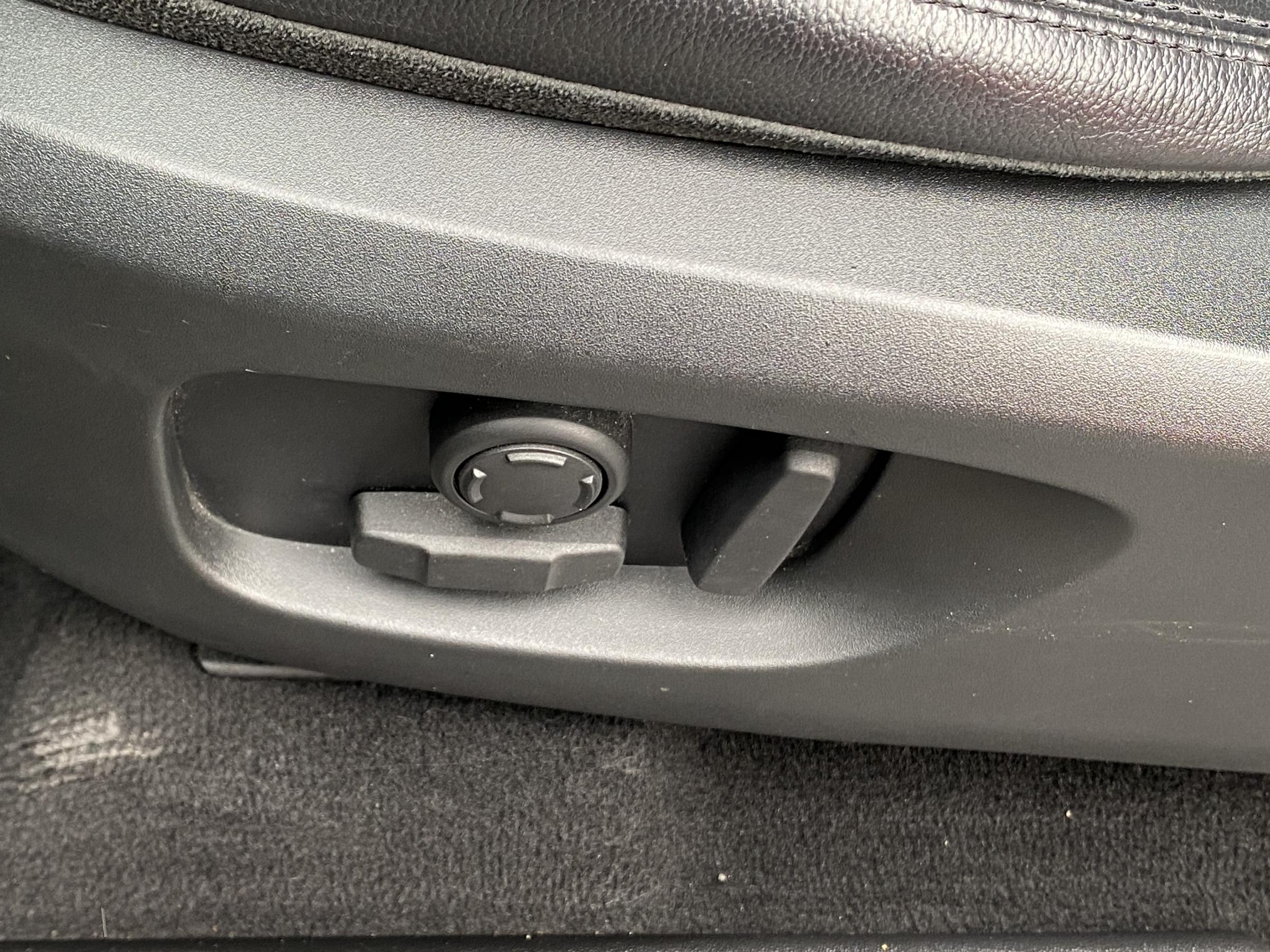 Land Rover Discovery Sport, 2018 - pohled č. 14