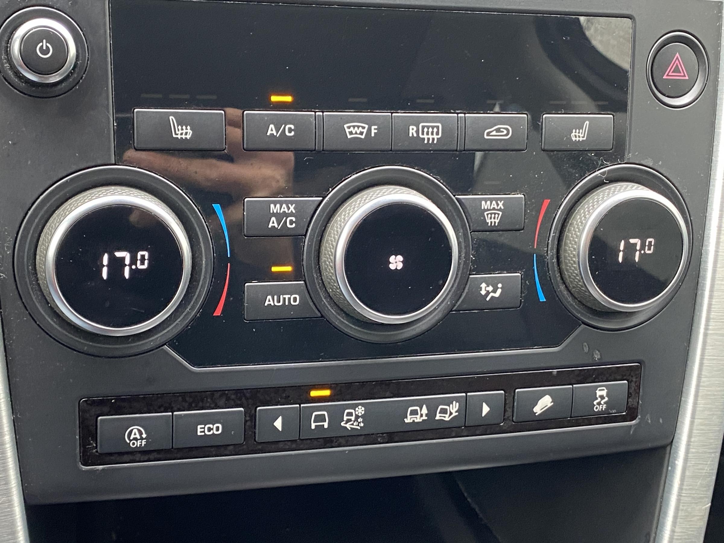 Land Rover Discovery Sport, 2018 - pohled č. 18