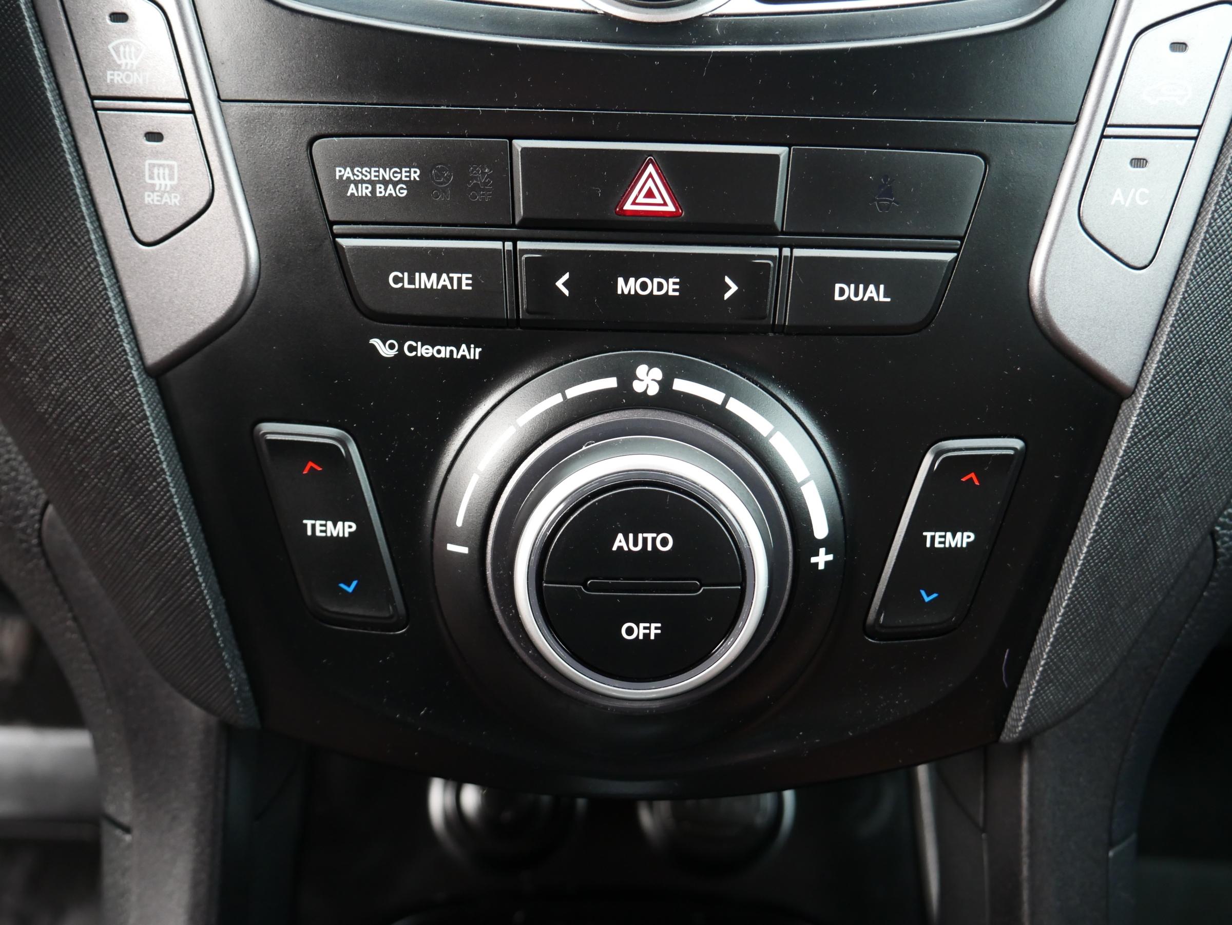 Hyundai Santa Fe, 2016 - pohled č. 15