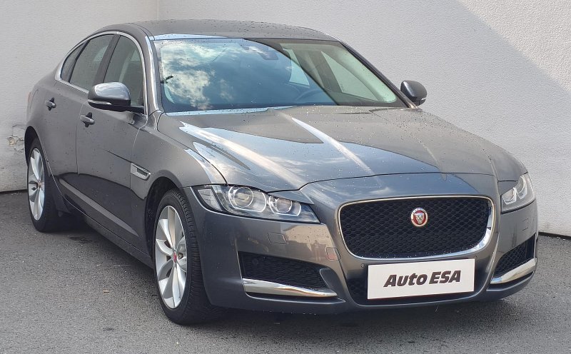 Jaguar XF 2.0 D 