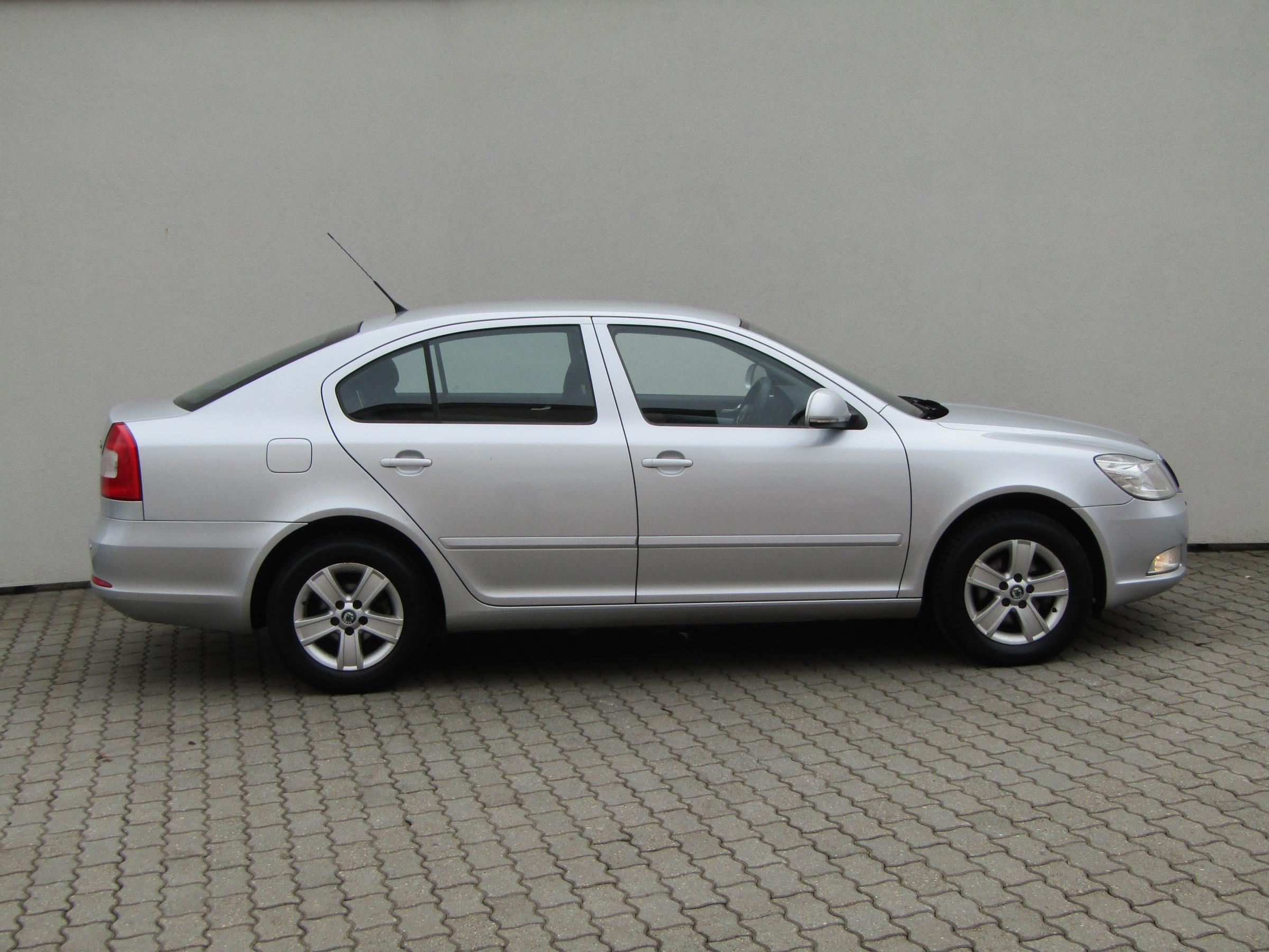 Škoda Octavia II, 2010 - pohled č. 4