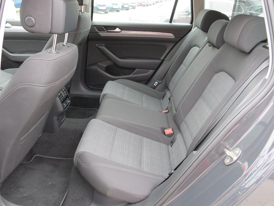 Volkswagen Passat 2.0 TDi Business