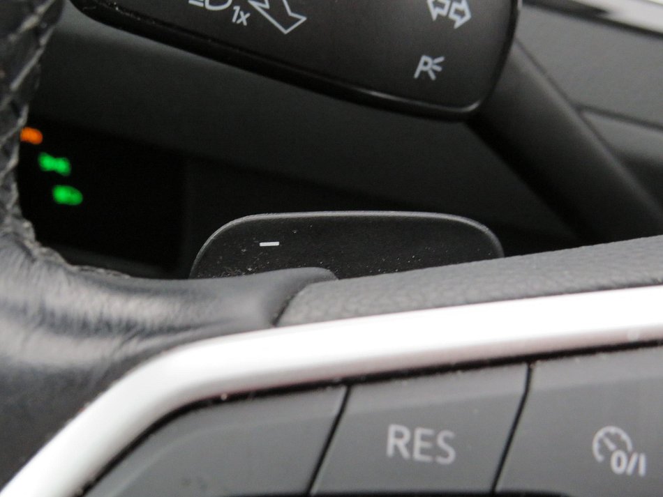 Volkswagen Passat 2.0 TDi Business