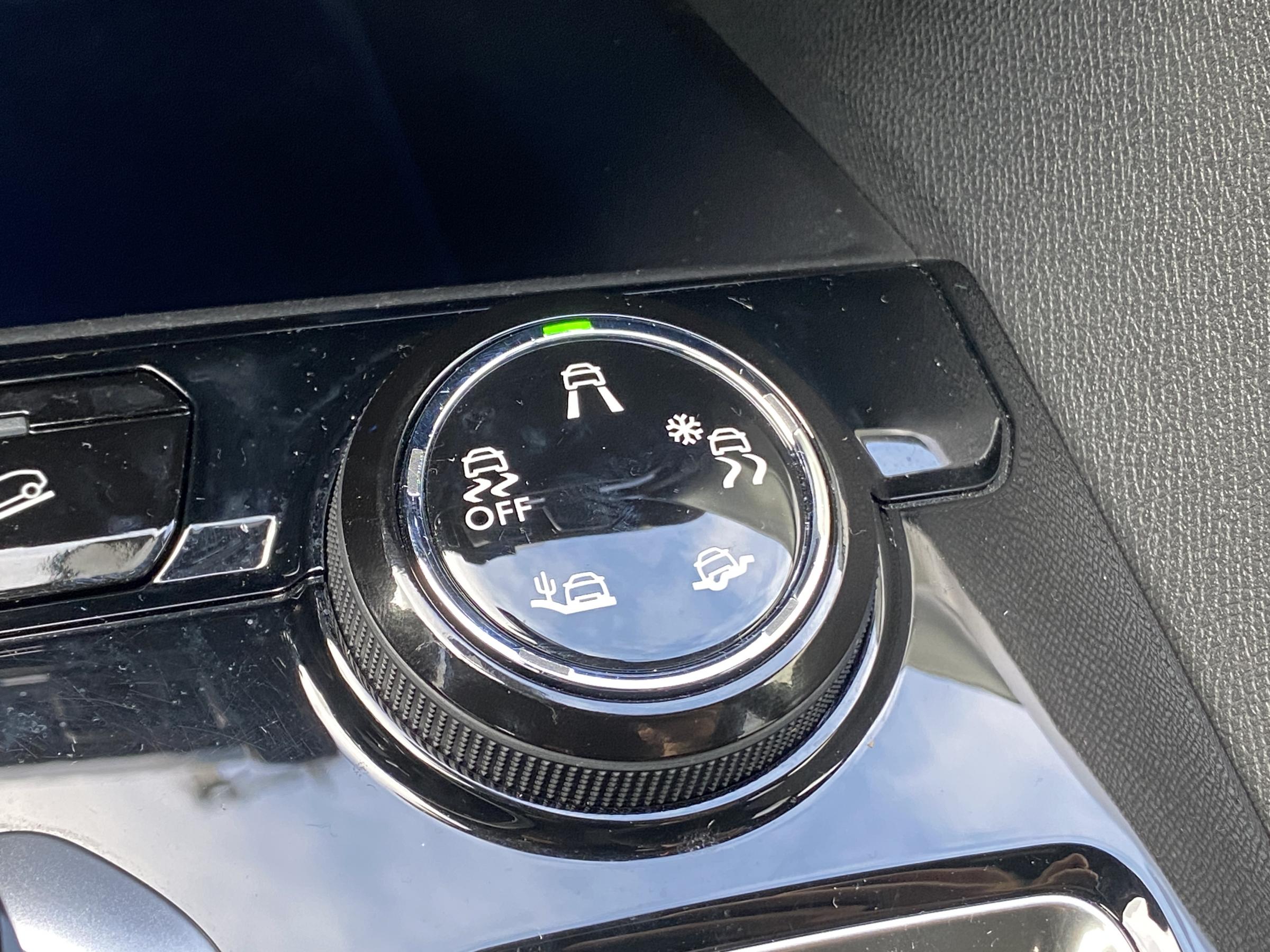 Peugeot 3008, 2018 - pohled č. 16