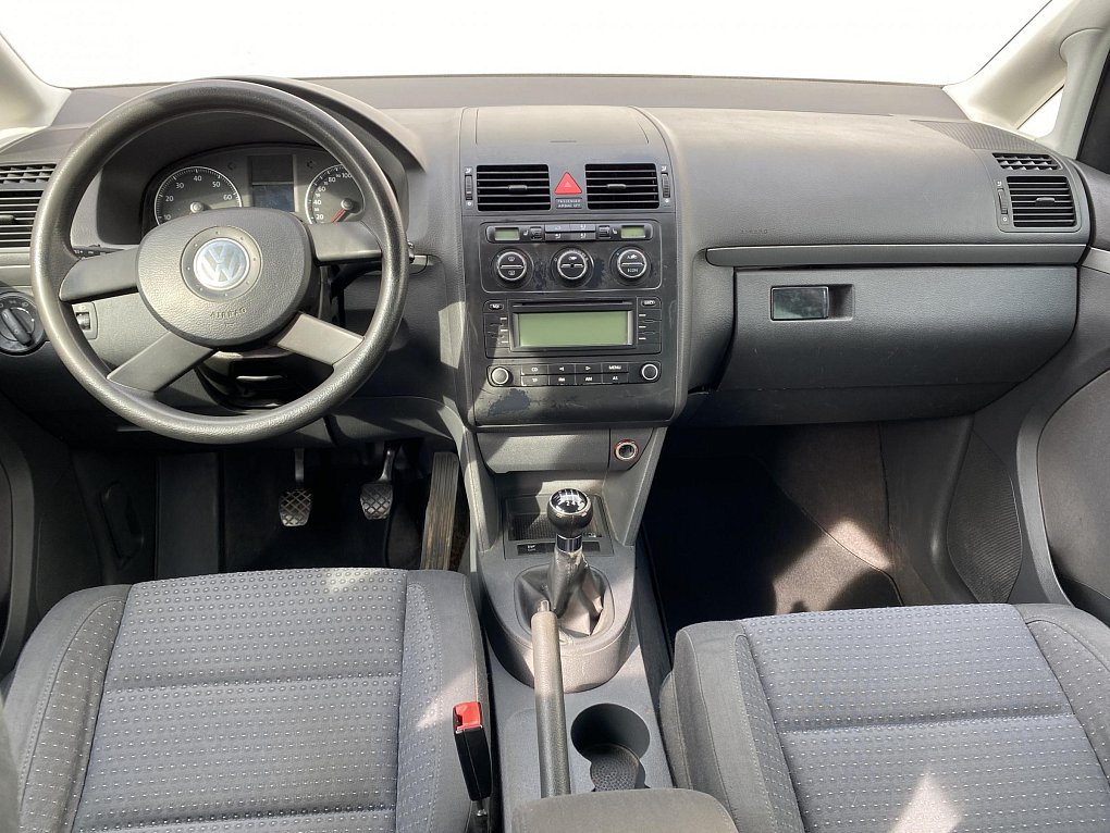 Volkswagen Touran 1.6 FSi 