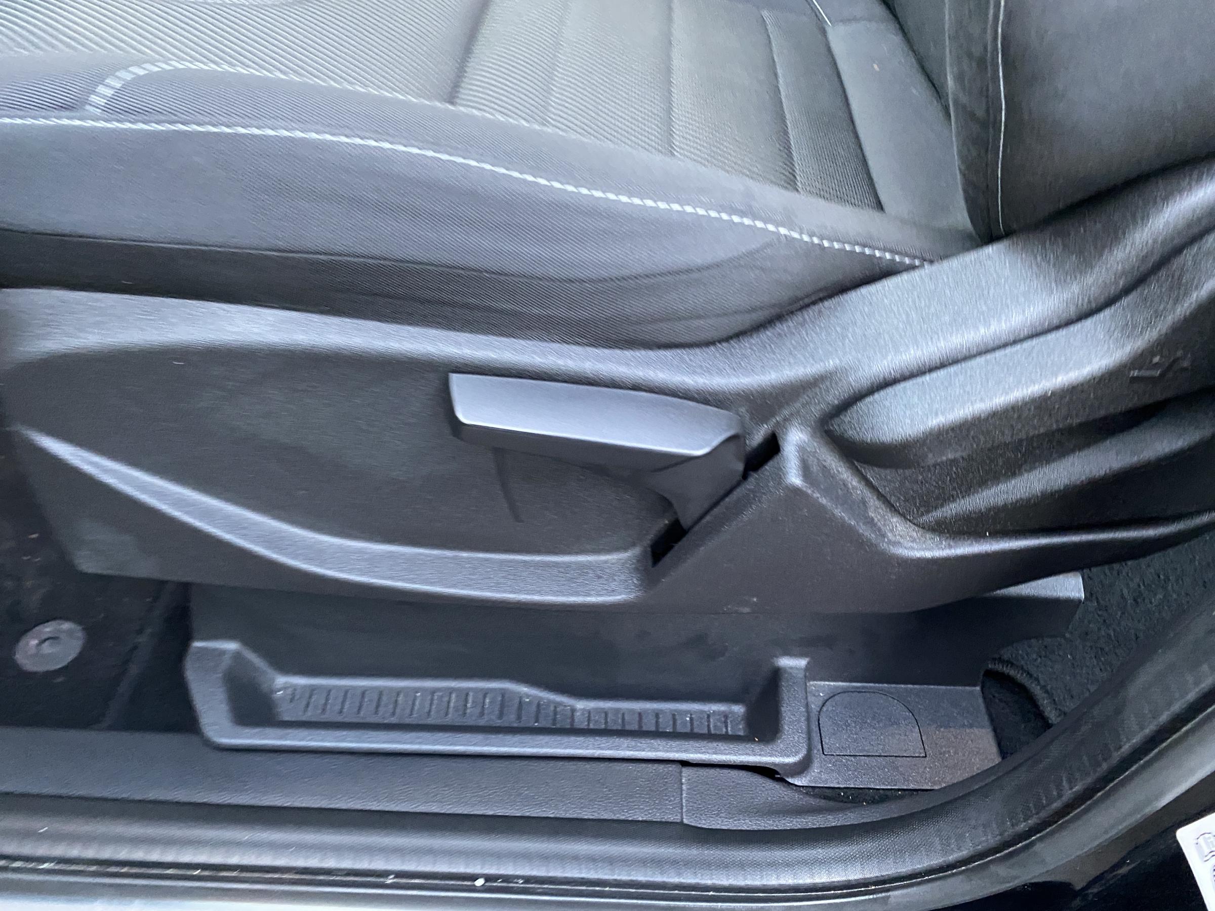 Ford Kuga, 2016 - pohled č. 14