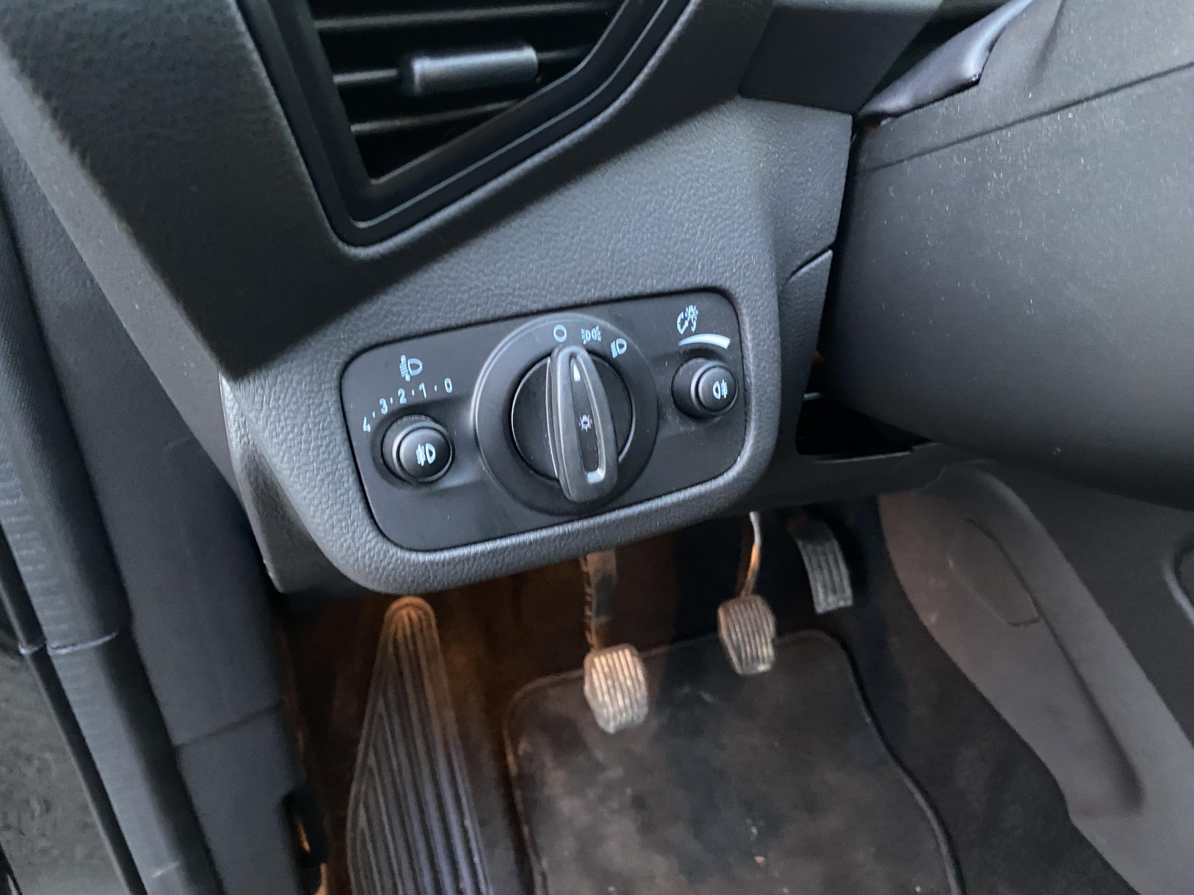 Ford Kuga, 2016 - pohled č. 15