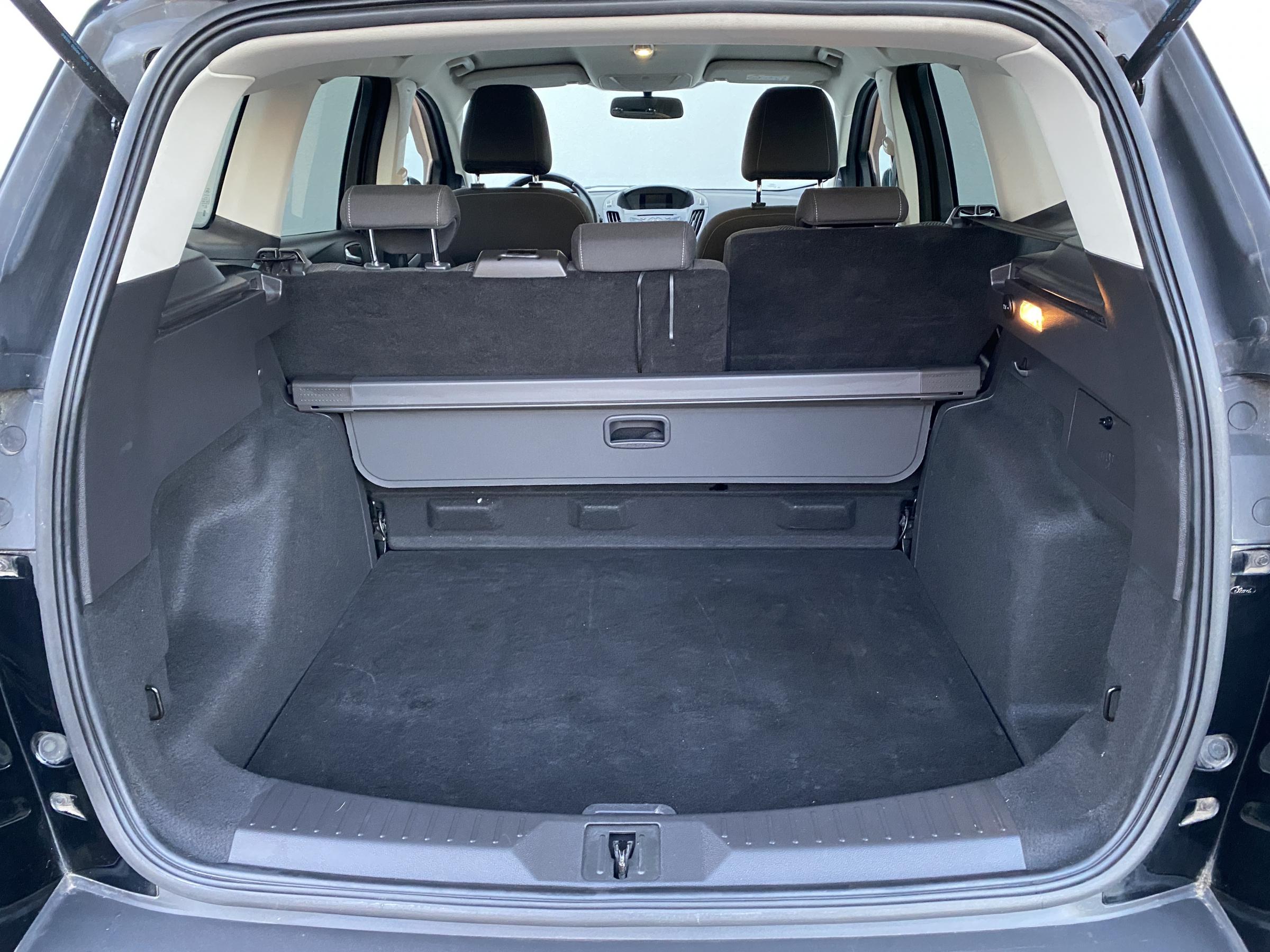 Ford Kuga, 2016 - pohled č. 7