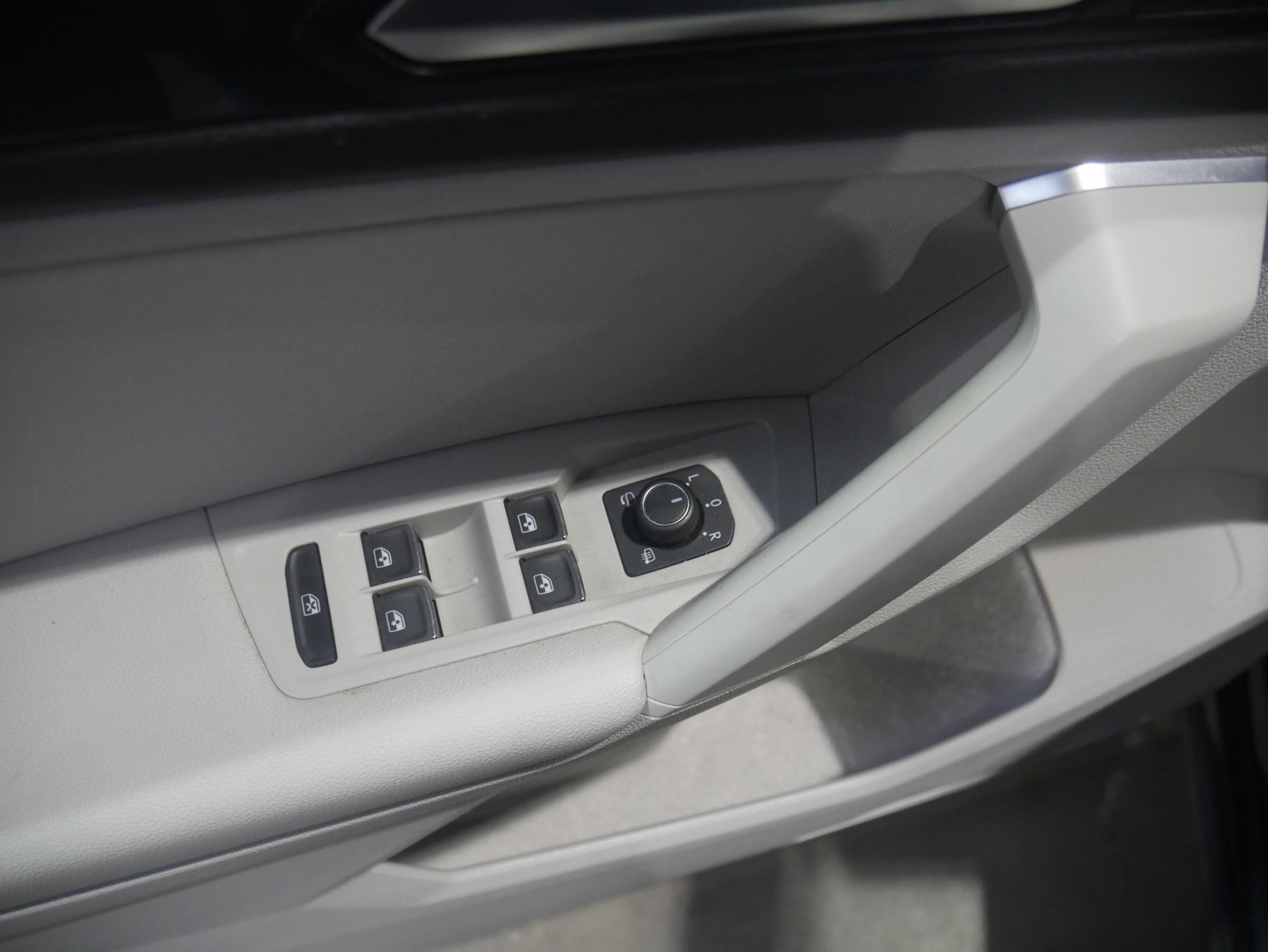 Volkswagen Tiguan, 2019 - pohled č. 11