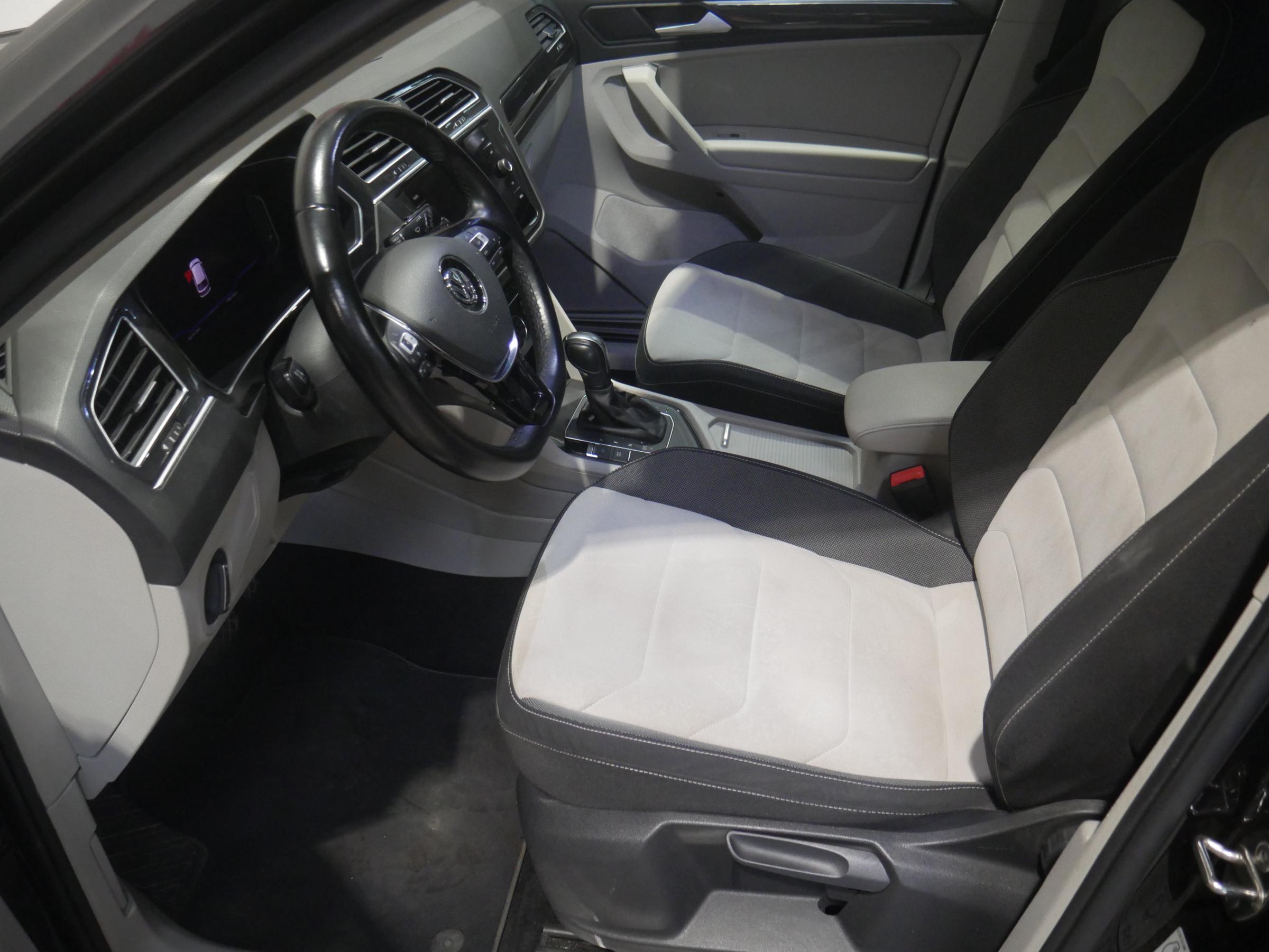 Volkswagen Tiguan, 2019 - pohled č. 9