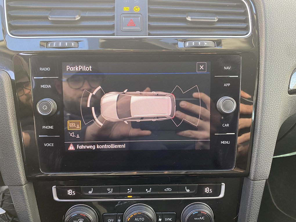 Volkswagen Golf 1.0 TSi Sound