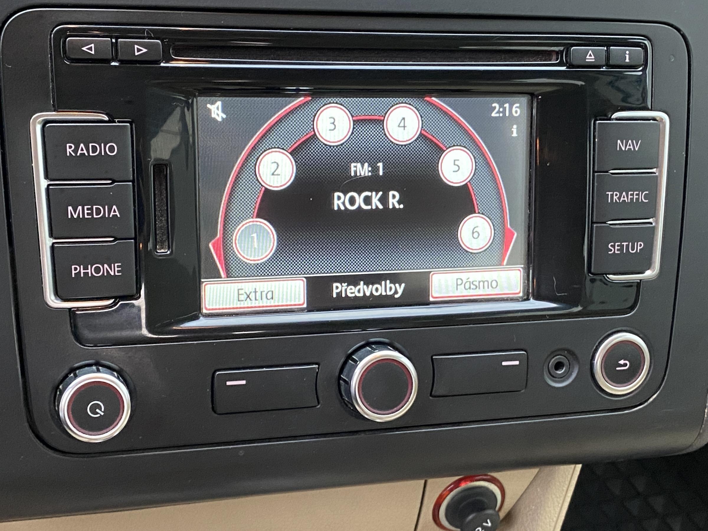 Volkswagen Touran, 2012 - pohled č. 16