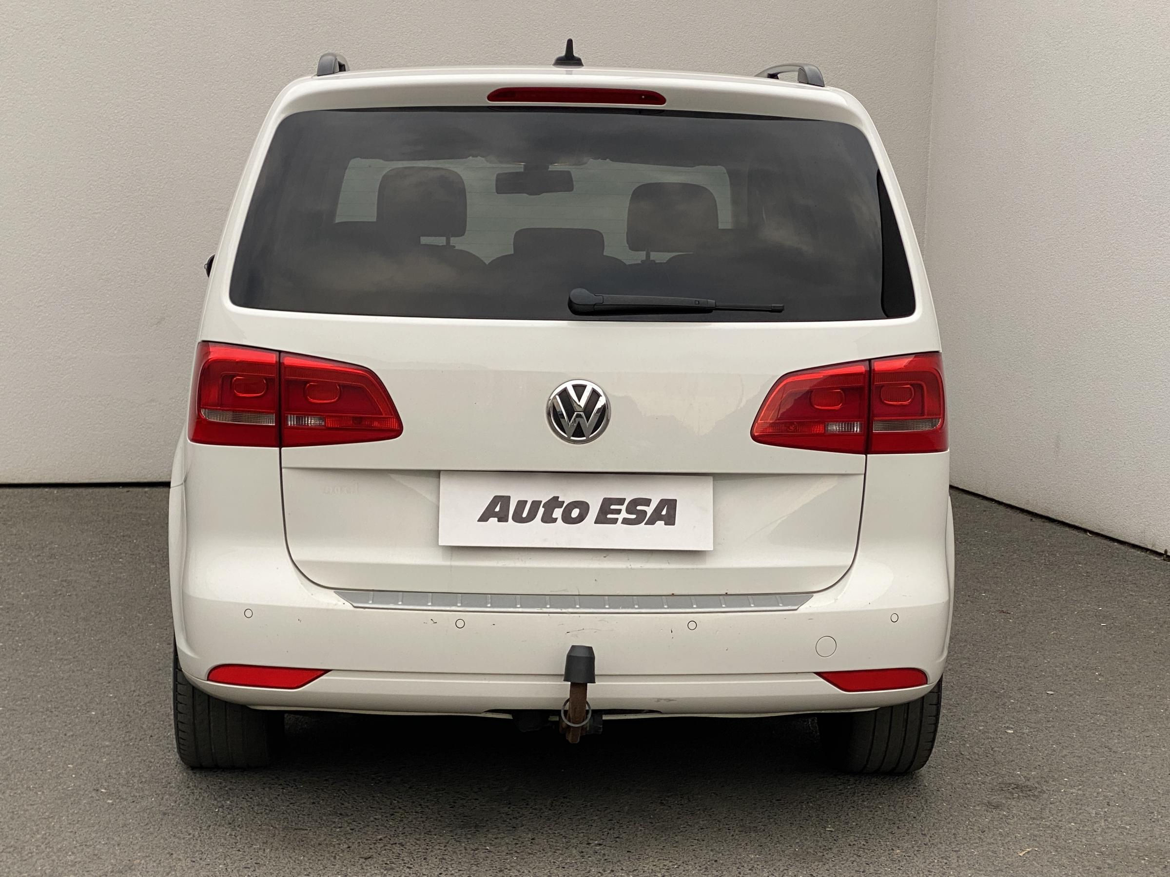 Volkswagen Touran, 2012 - pohled č. 5