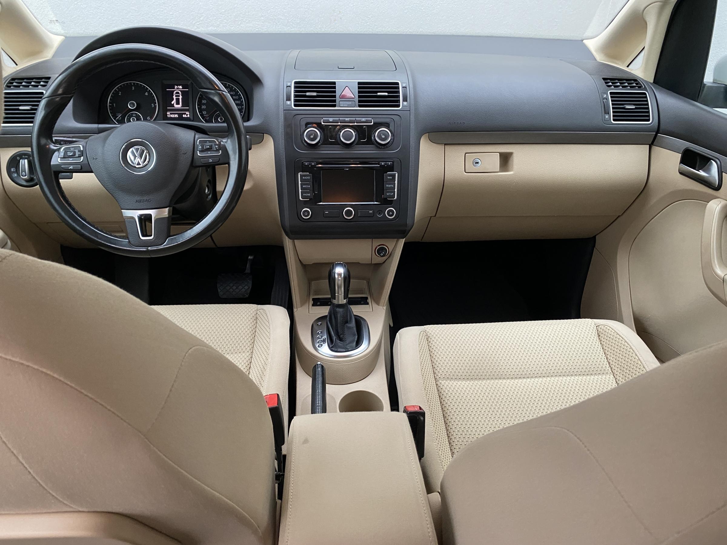 Volkswagen Touran, 2012 - pohled č. 8