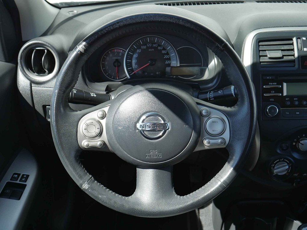 Nissan Micra 1.2i 