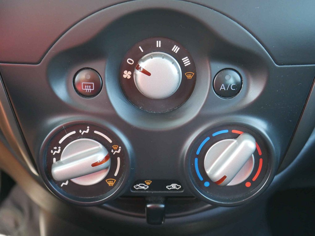 Nissan Micra 1.2i 