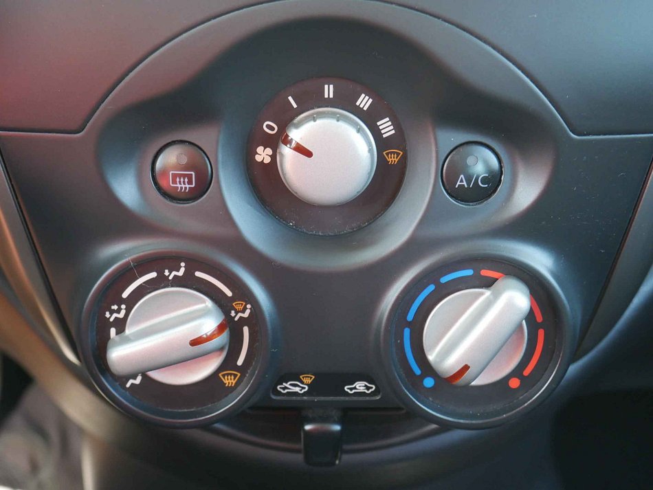 Nissan Micra 1.2i 