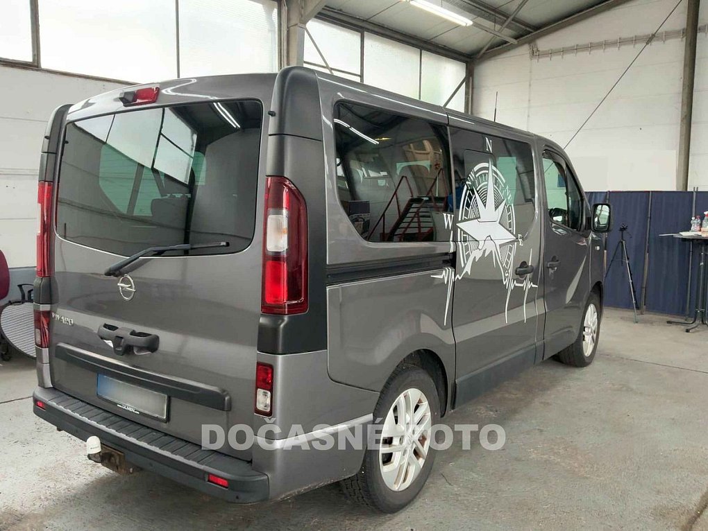 Opel Vivaro 1.6CDTi  8míst
