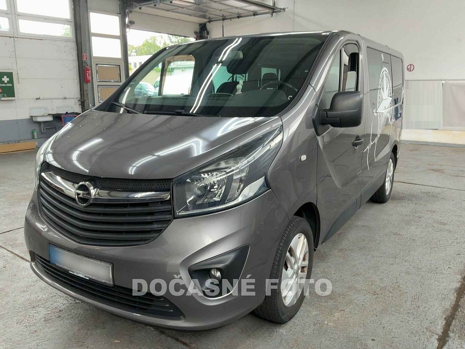 Opel Vivaro 1.6CDTi  8míst