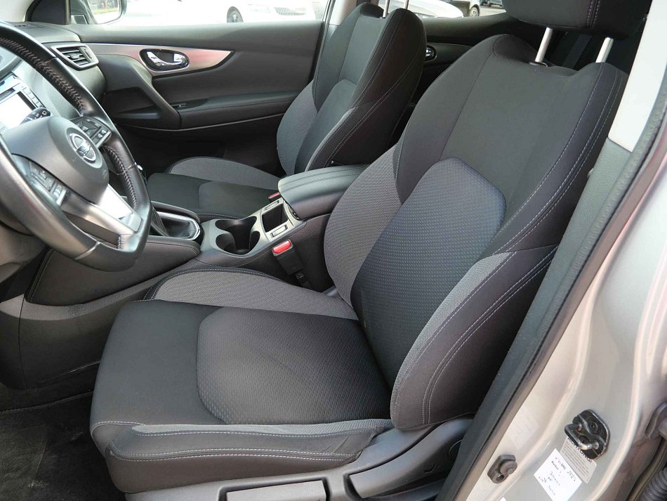 Nissan Qashqai 1.3 DiG-T N-Connecta