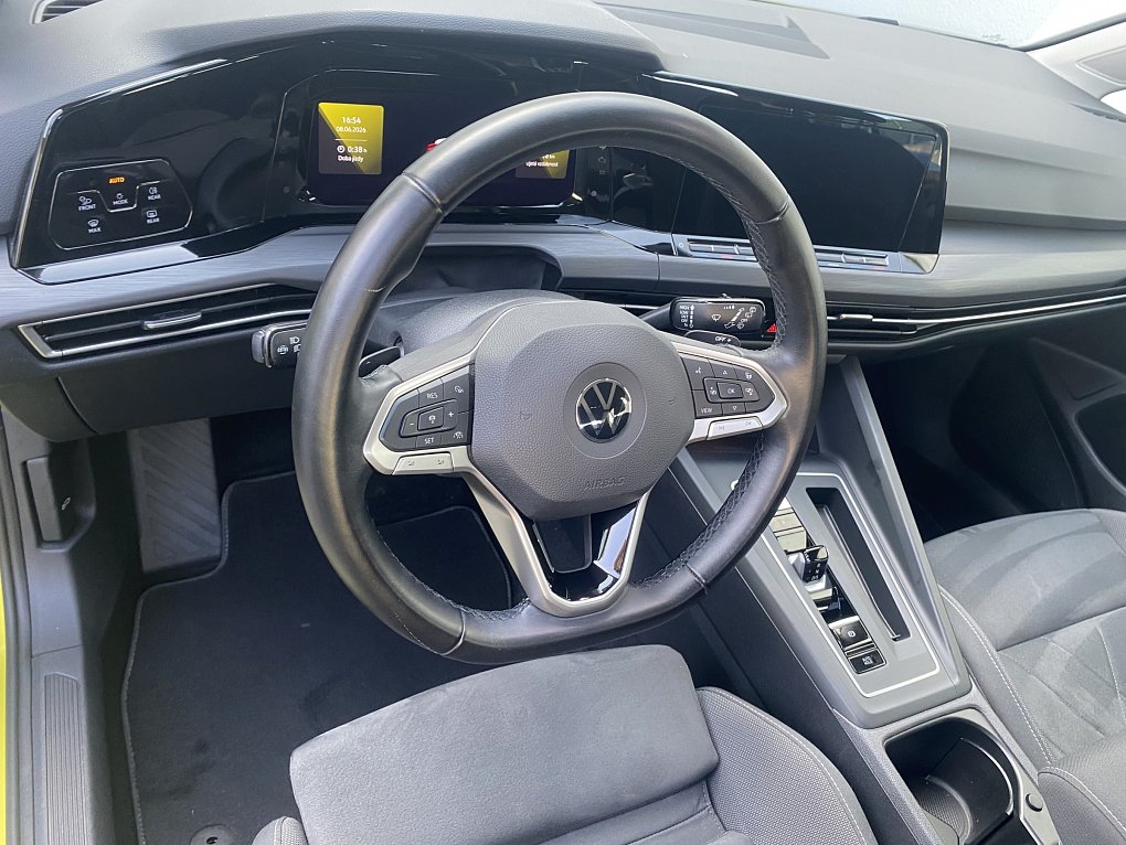 Volkswagen Golf 1.5 TSi 
