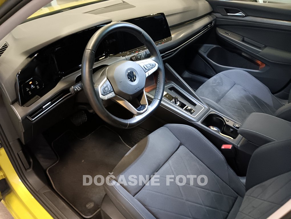 Volkswagen Golf 1.5 TSi 