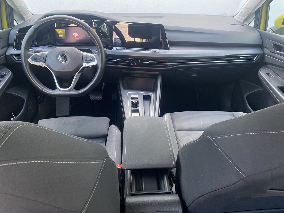 Volkswagen Golf 1.5 TSi 