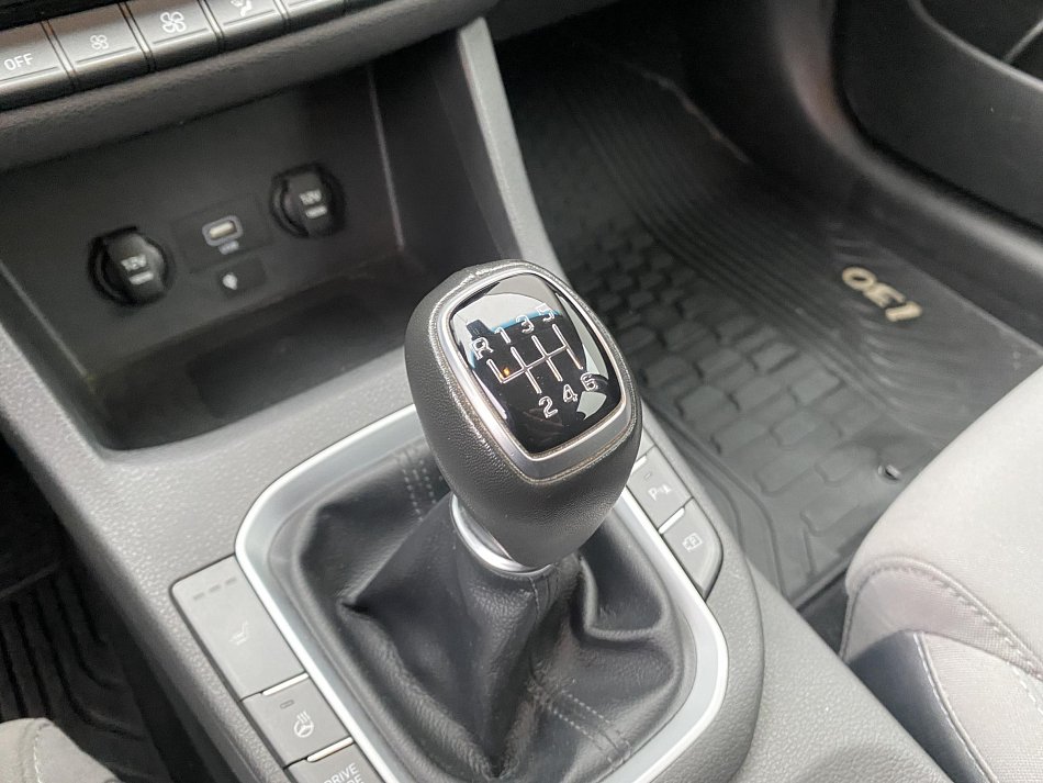 Hyundai I30 1.5 T-GDi Smart 48V