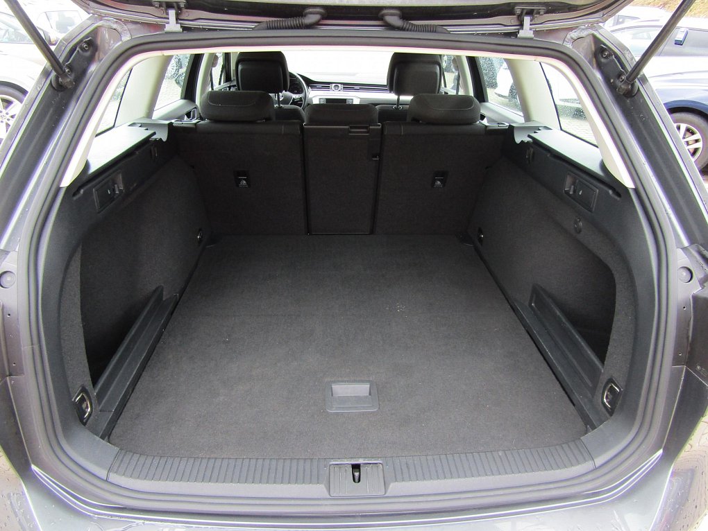 Volkswagen Passat 2.0 TDi 