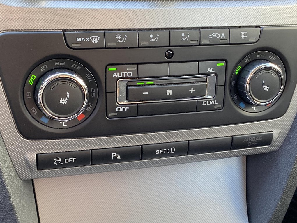 Škoda Octavia II 1.6 TDI Elegance